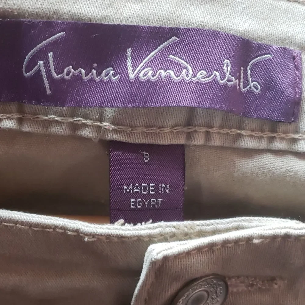 Gloria Vanderbilt Shorts‎